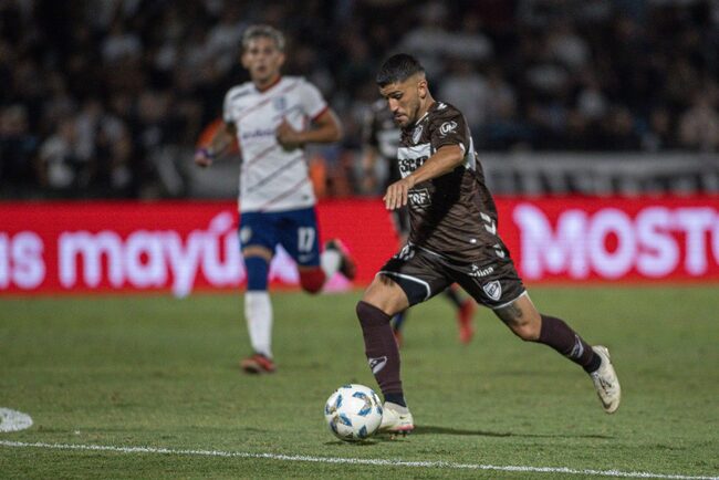 Soi kèo trận đấu CA Platense vs Velez Sarsfield, 04h45 20/07 3 Màn thư hùng giữa CA Platense vs Velez Sarsfield