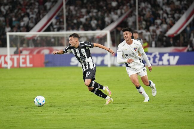 Màn thư hùng giữa Central Cordoba SDE vs Cerro Largo