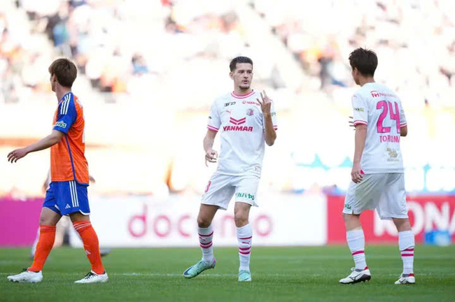 Màn thư hùng giữa Cerezo Osaka vs Tokushima Vortis