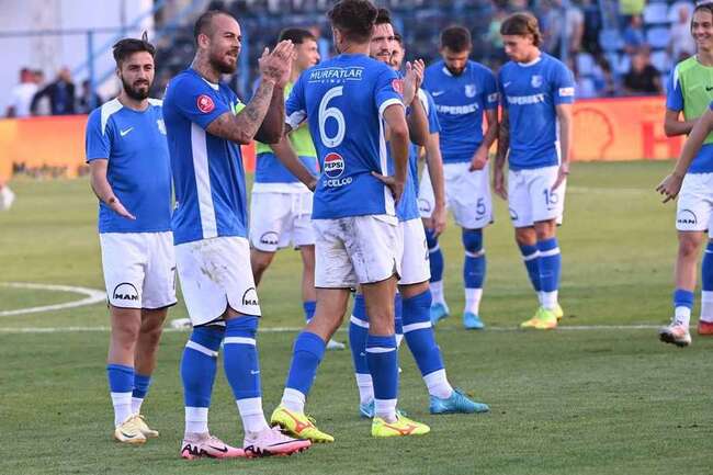 Màn thư hùng Farul Constanta vs Metaloglobus