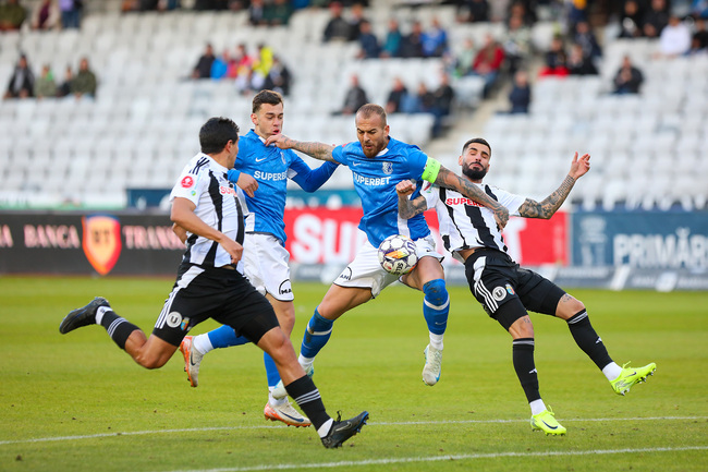 Soi kèo trận đấu Farul Constanta vs Universitatea Cluj 1h30 ngày 19/08/2025 3 Màn thư hùng giữa Farul Constanta vs Universitatea Cluj